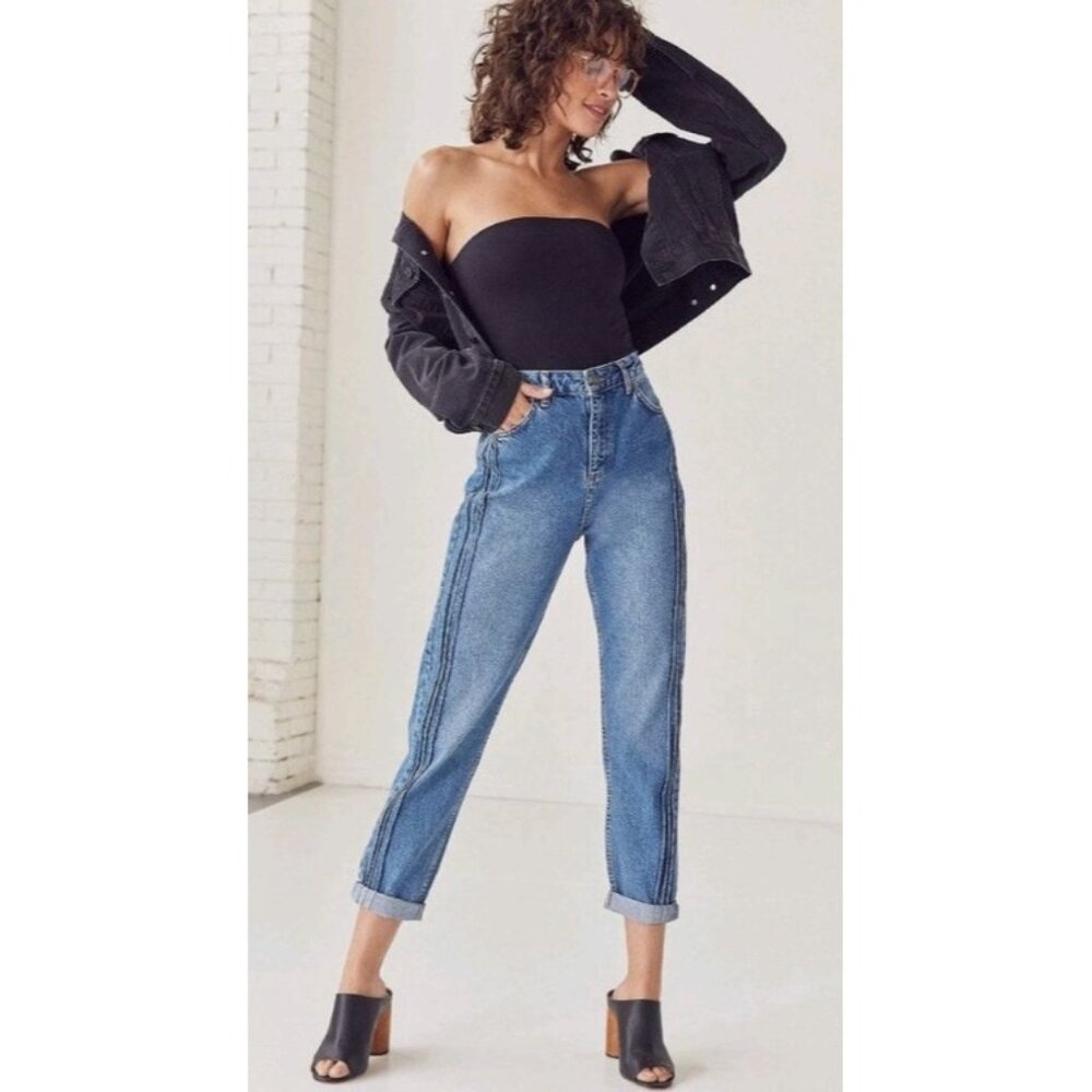 BDG / Urban Outfitters‎ Pintuck Tapered Mom Jeans Medium Wash Size 27